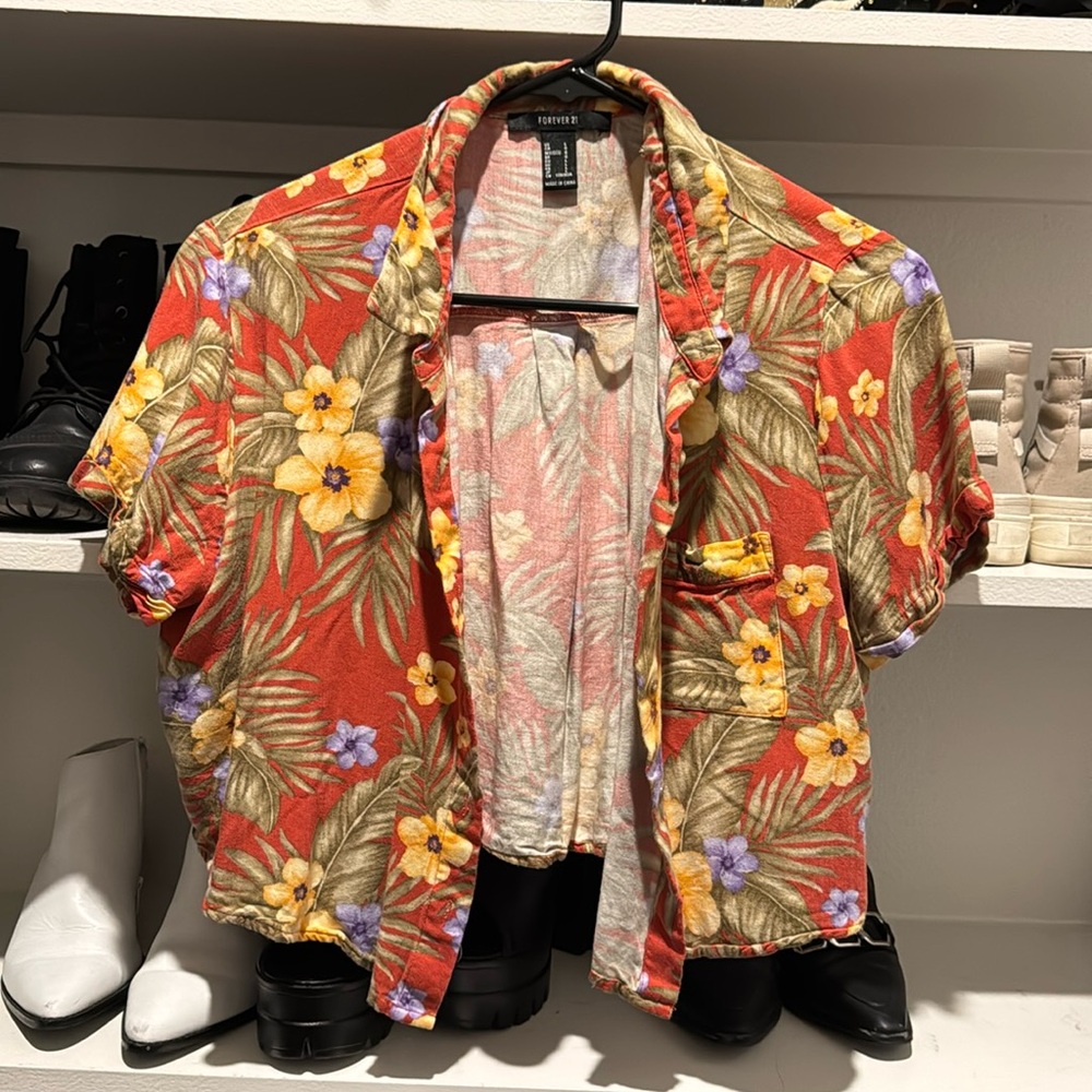 Forever 21 Multicolor Floral Shirt Large cropped